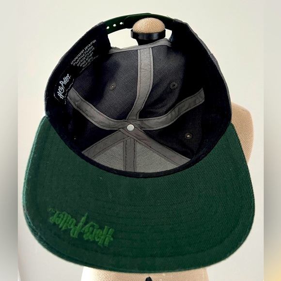 Authentic Harry Potter Slytherin Cap - Picture 3 of 3
